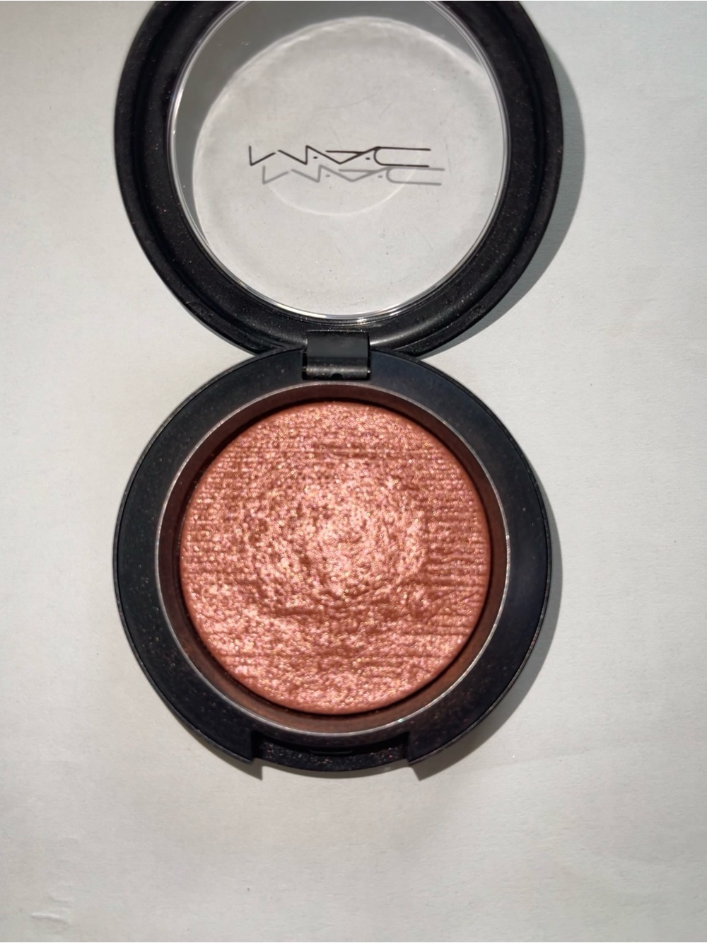 MAC Hushed tone blush
